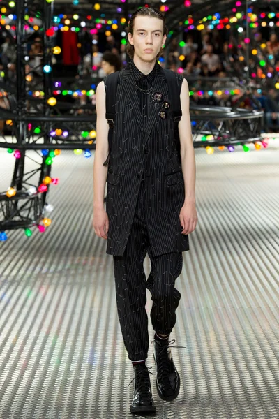 Look 47